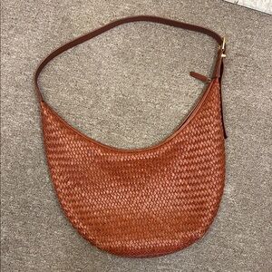 Madewell essential curve shoulder bag